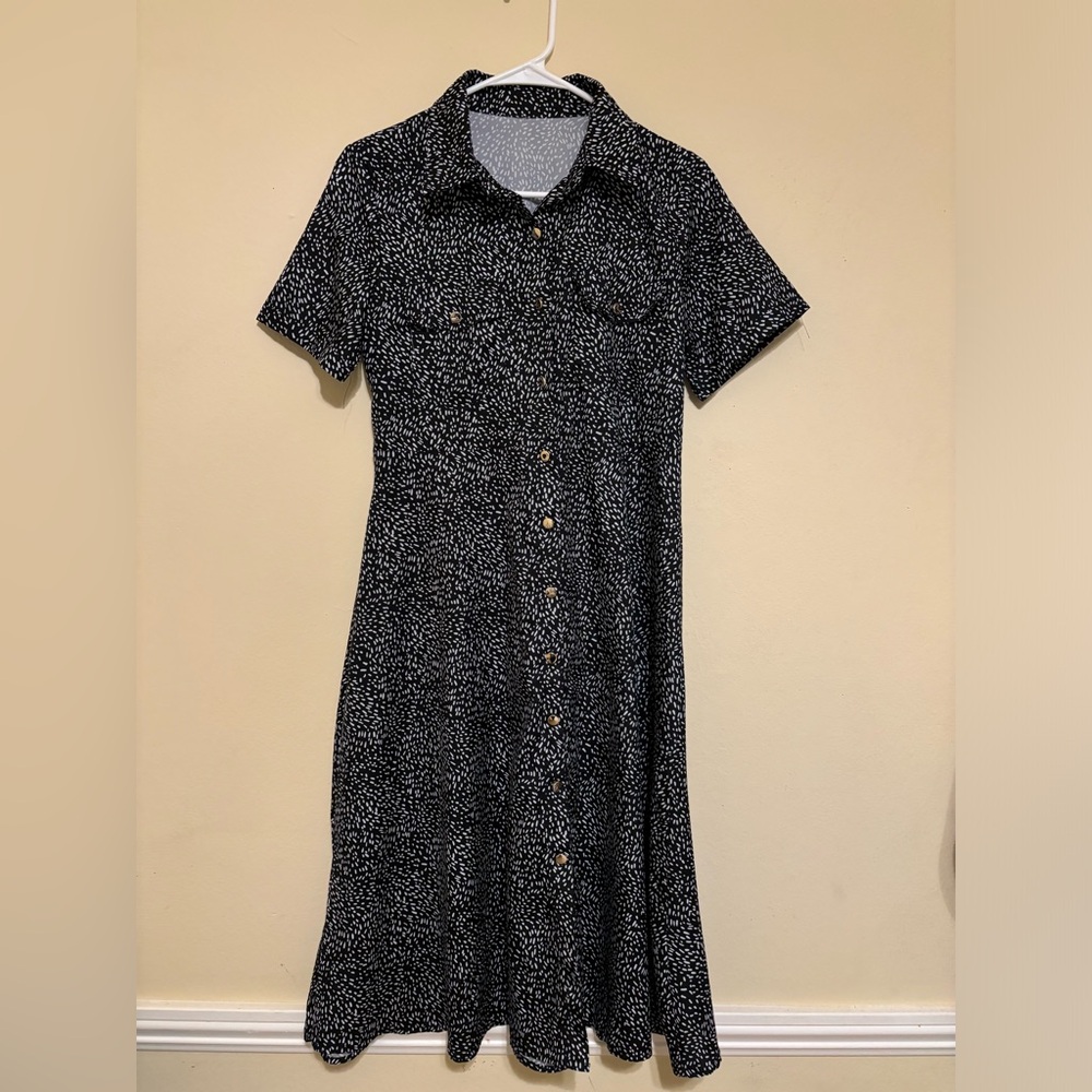 USED Casual Black and White Long Dress | Flowy | Small